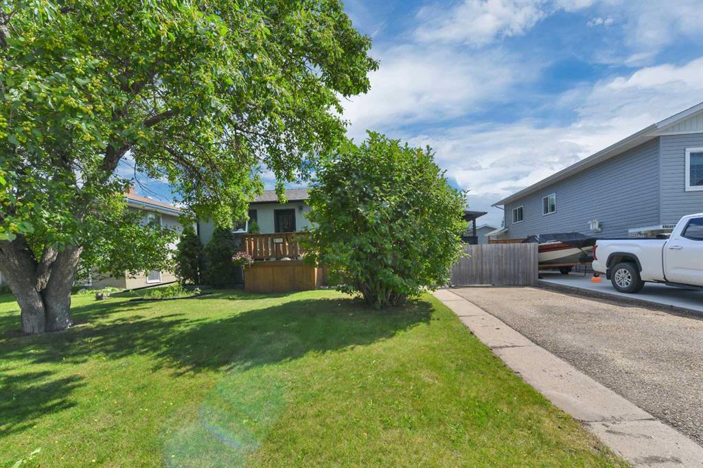 Third View of 3705 45 Street , Eastview, Red Deer, Alberta, T4N 1J3