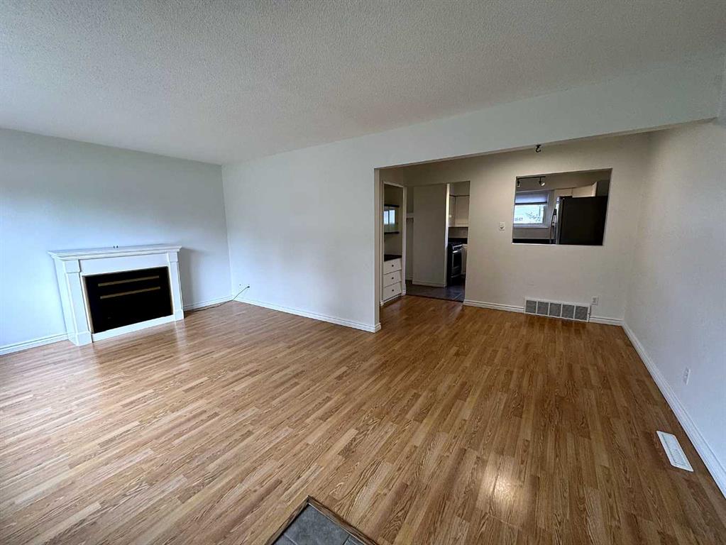 Third View of 1302, 4709 33 Street  , South Hill, Red Deer, Alberta, T4N 0N6