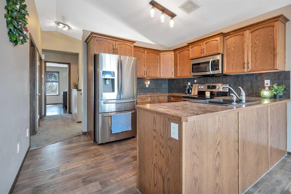 Fifth View of 148 Oswald Close , Oriole Park West, Red Deer, Alberta, T4P 0C1