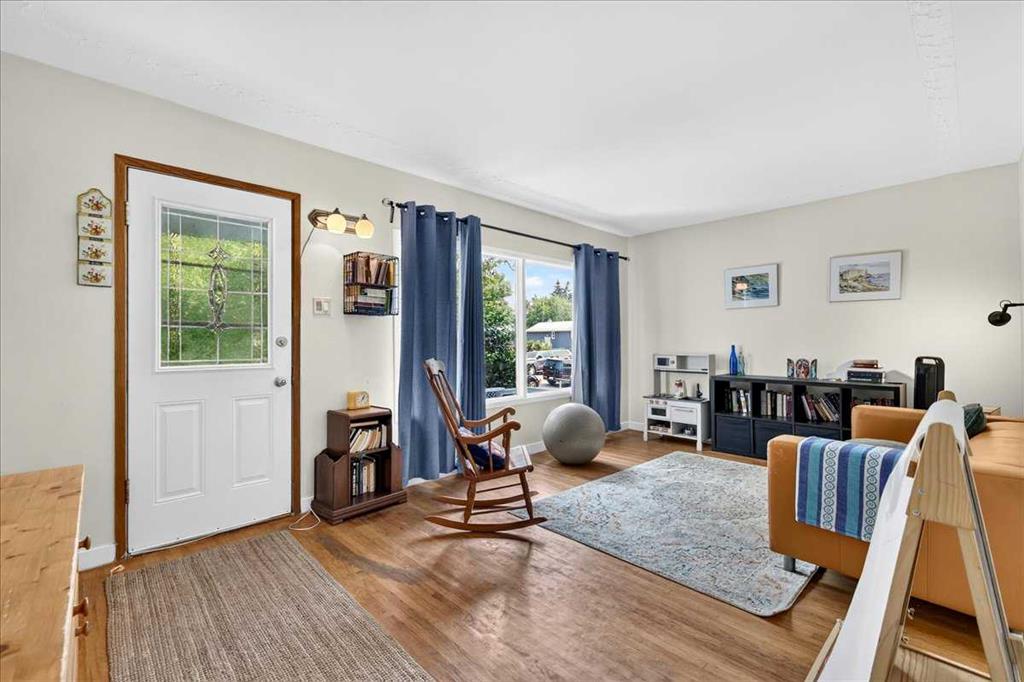 Third View of 3911 1 Street NW, Highland Park, Calgary, Alberta, T2K 0X2