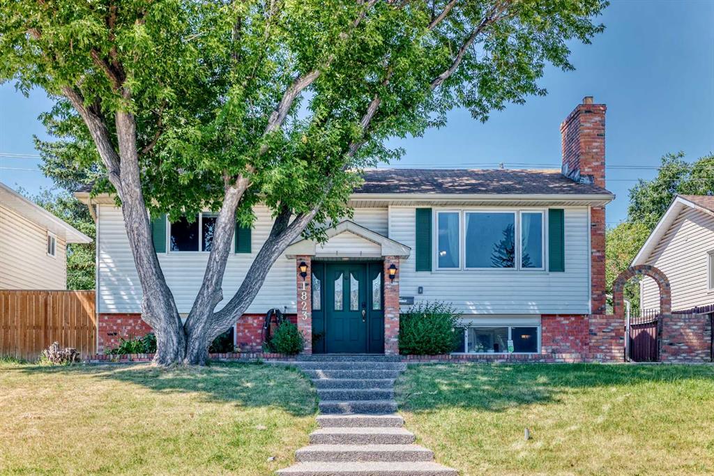 Second View of 1823 65 Street NE, Pineridge, Calgary, Alberta, T1Y 1N5