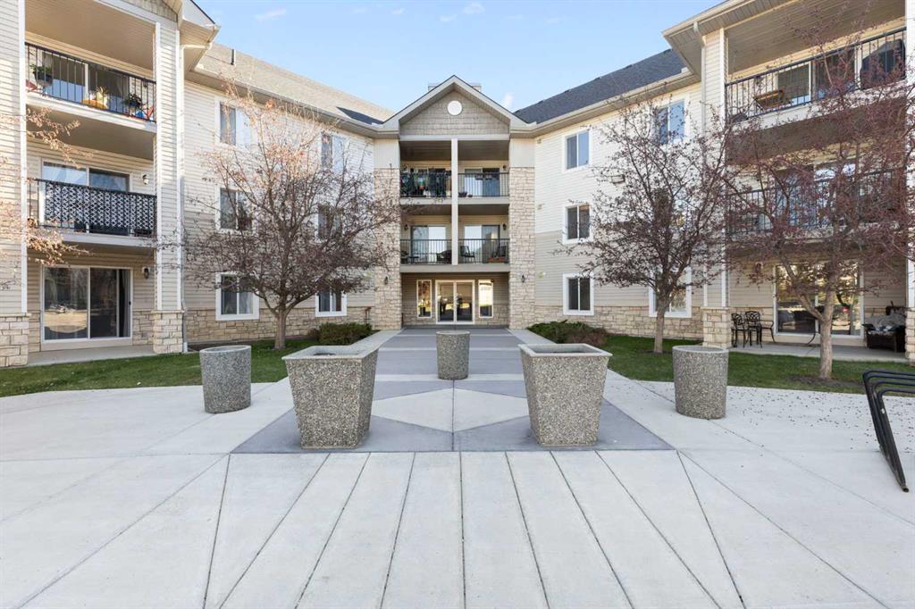 Third View of 2320, 2371 Eversyde Avenue SW, Evergreen, Calgary, Alberta, T2Y 5B8