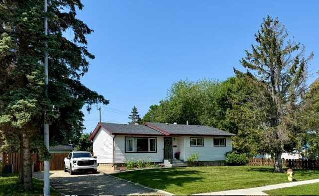 8626 99B Street , A2333149, Alberta,