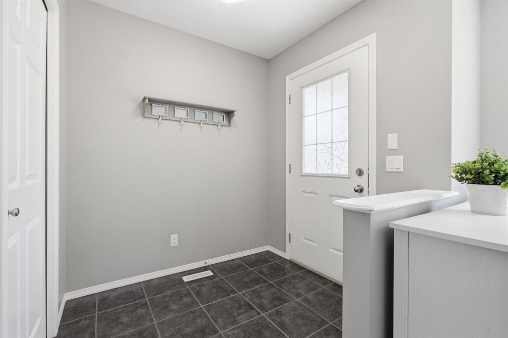Fourth View of 4008 New Brighton Grove SE, New Brighton, Calgary, Alberta, T2Z 1G4