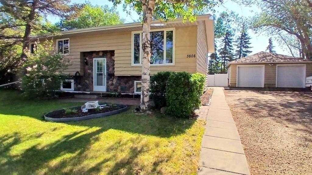 Third View of 3808 49A Avenue , South Innisfail, Innisfail, Alberta, T4G 1J2