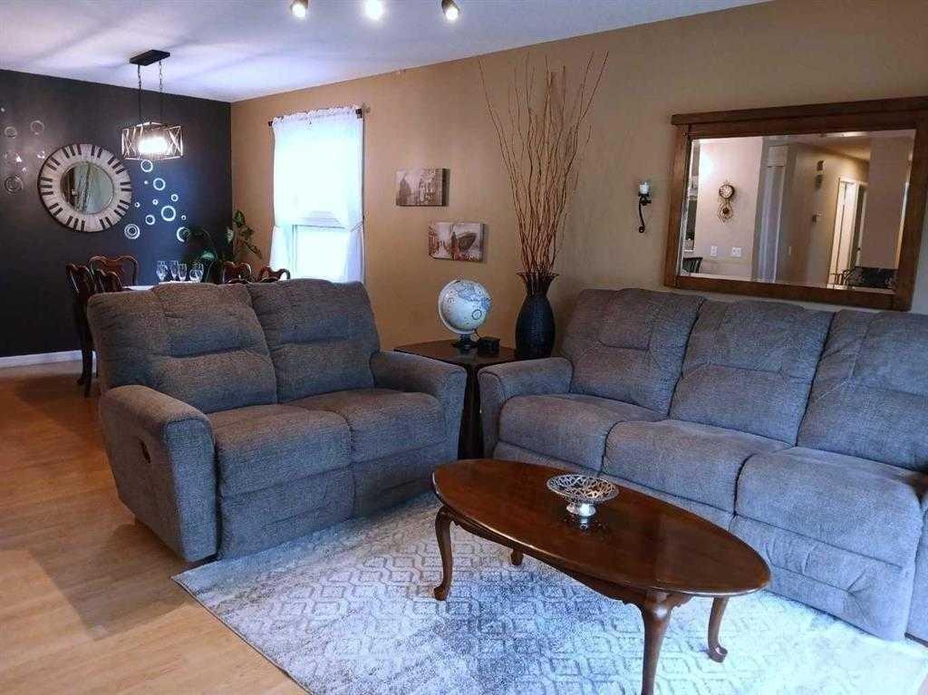Fifth View of 3808 49A Avenue , South Innisfail, Innisfail, Alberta, T4G 1J2