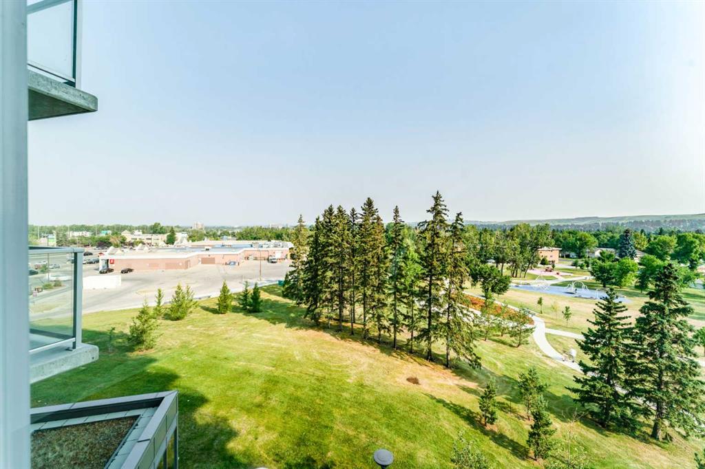 511, 30 Brentwood Common NW, A2333213, Alberta,