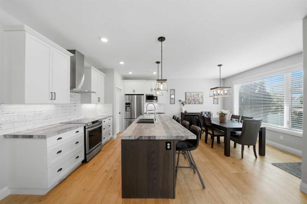 Fifth View of 110 Longmire Close , Laredo, Red Deer, Alberta, T4R 0T1