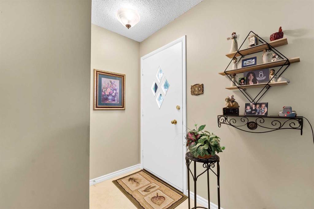 Fifth View of 545 16 Street NE, Northeast Crescent Heights, Medicine Hat, Alberta, T1A 5X1