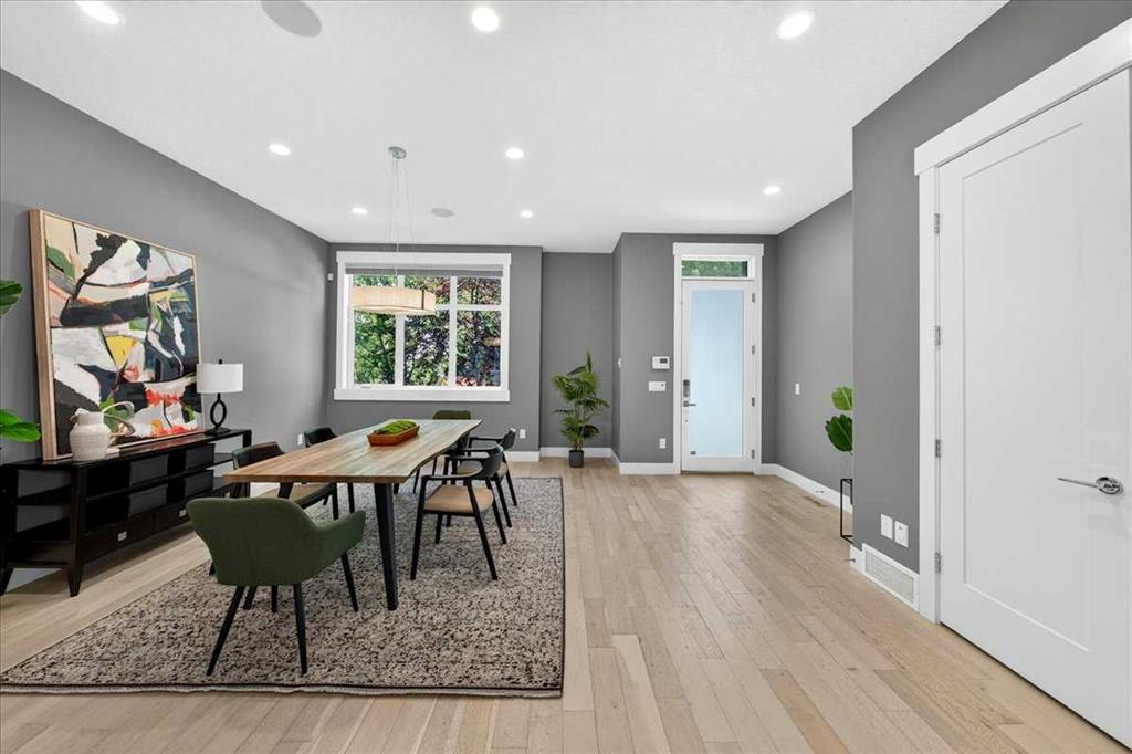 Third View of 217 32 Avenue NW, Tuxedo Park, Calgary, Alberta, T2M 2P8