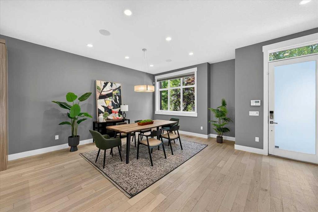 Fourth View of 217 32 Avenue NW, Tuxedo Park, Calgary, Alberta, T2M 2P8