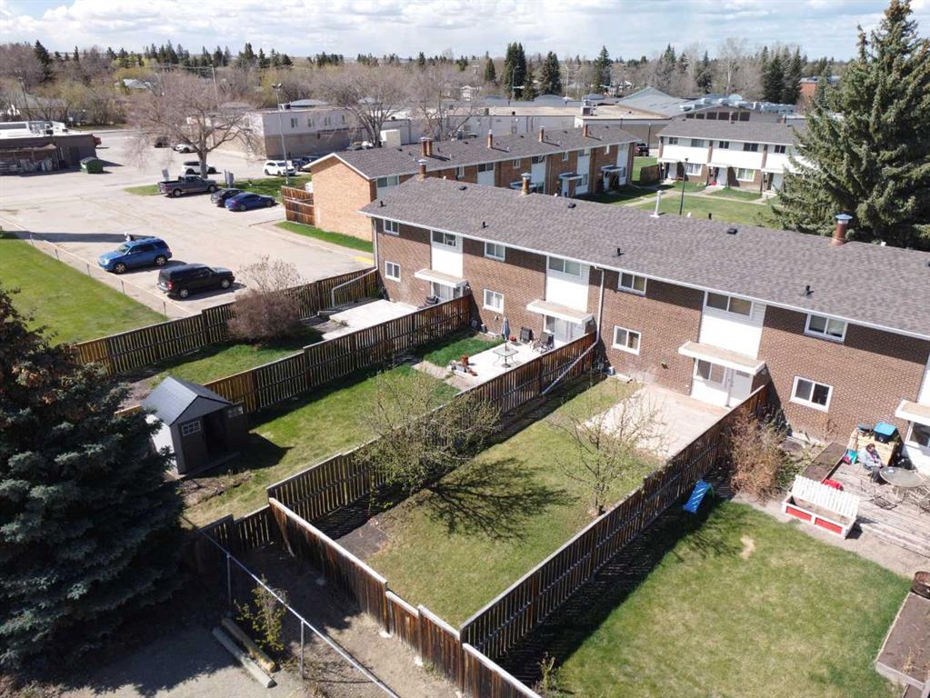 Third View of 1602, 3907 39 Street , Morrisroe, Red Deer, Alberta, T4N 0M6