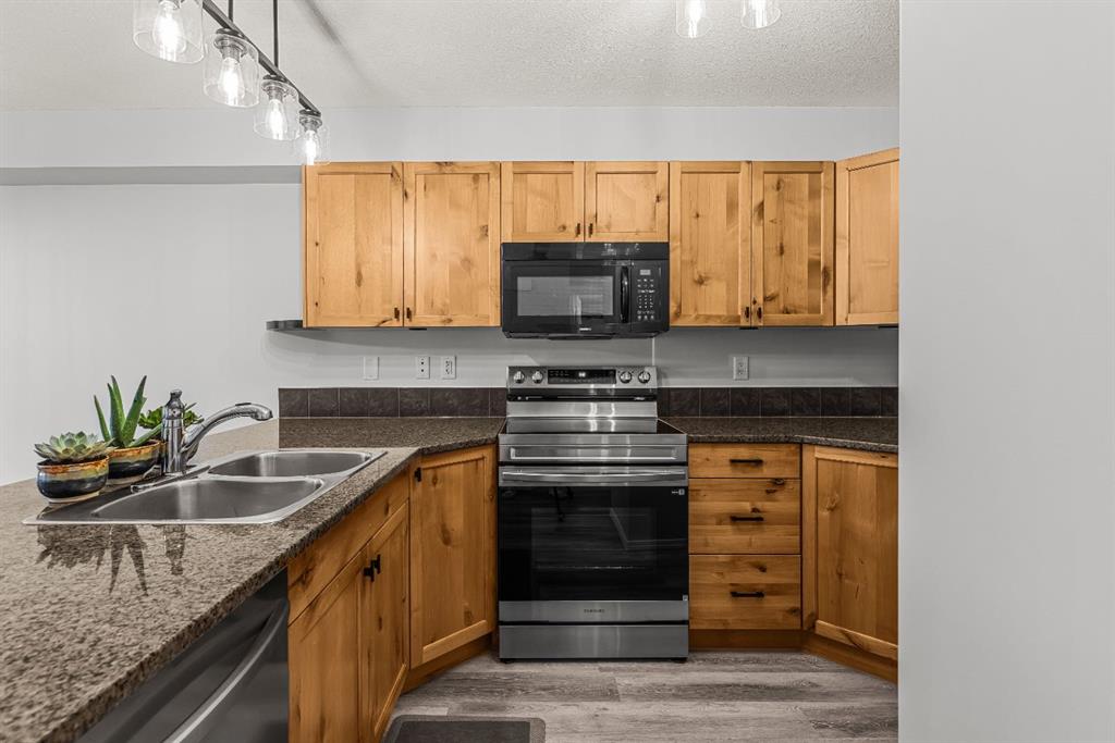 Fifth View of 120, 300 Palliser Lane , NONE, Canmore, Alberta, T1W 0H5
