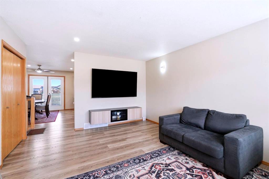 Fourth View of 4518 54A Avenue Crescent , Westpark Innisfail, Innisfail, Alberta, T4G 1X8