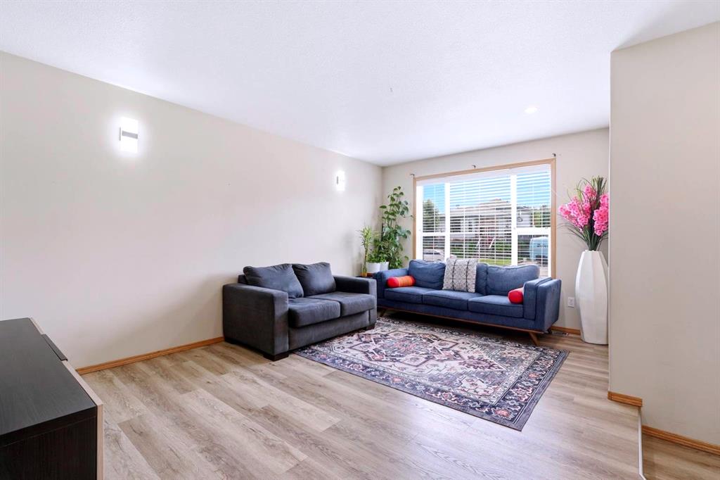 Fifth View of 4518 54A Avenue Crescent , Westpark Innisfail, Innisfail, Alberta, T4G 1X8