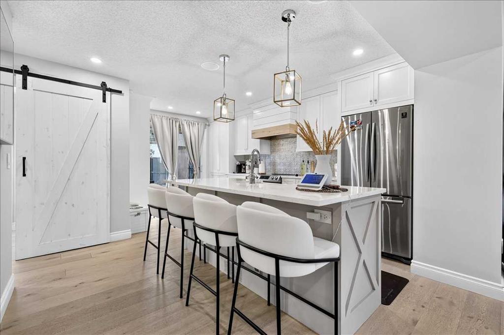 Fifth View of 75 Shawglen Way SW, Shawnessy, Calgary, Alberta, T2Y 1Y9