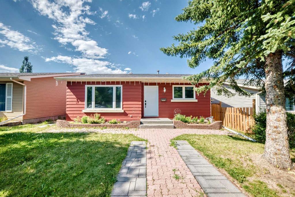 Third View of 32 Macewan Park Link NW, MacEwan Glen, Calgary, Alberta, T3K 3E8