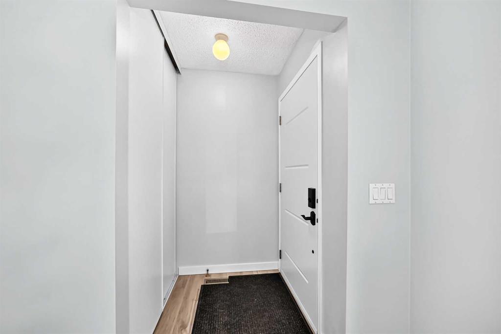 Fourth View of 32 Macewan Park Link NW, MacEwan Glen, Calgary, Alberta, T3K 3E8