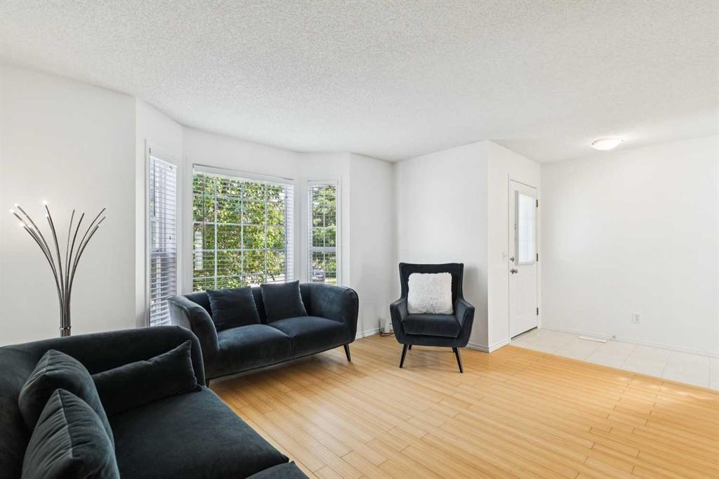 Fourth View of 25 Coville Gardens NE, Coventry Hills, Calgary, Alberta, T3K 5N8