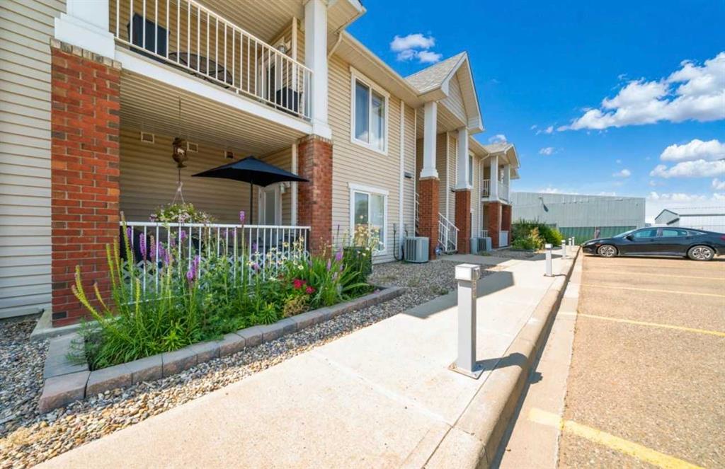 2, 10 Broadway Court NW, A2333598, Alberta,