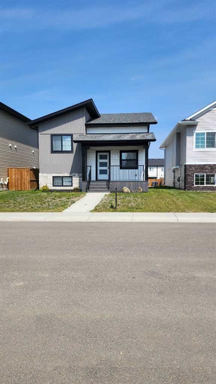 11 Ian Way , A2333628, Alberta,