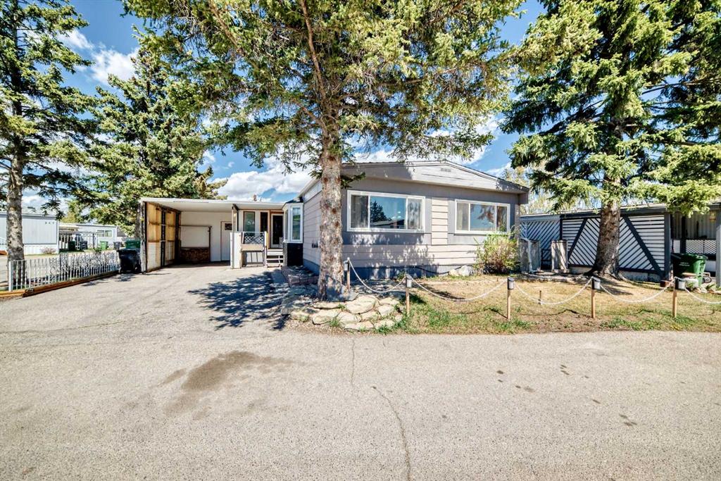 Third View of 212, 3223 83 Street NW, Greenwood/Greenbriar, Calgary, Alberta, T3B 5N4