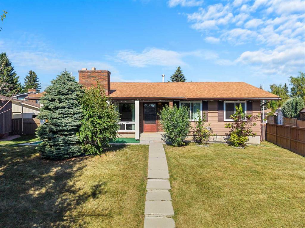 148 Lake Lucerne Crescent SE, A2333755, Alberta,
