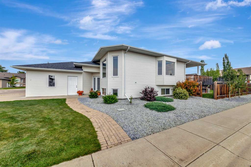 Fourth View of 2001 47A Avenue Close , Wallacefield, Lloydminster, Saskatchewan, S9V 1N8