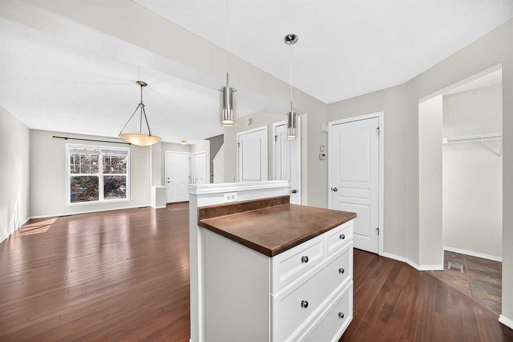 Fifth View of 321 Elgin Point SE, McKenzie Towne, Calgary, Alberta, T2Z 4Z9