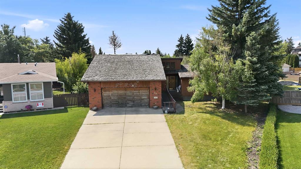 24 Brookes Crescent , A2333894, Alberta,