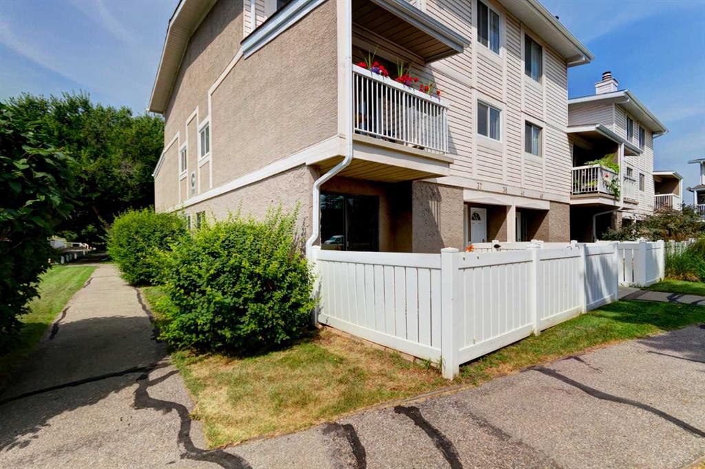 37, 3015 51 Street SW, A2334008, Alberta,