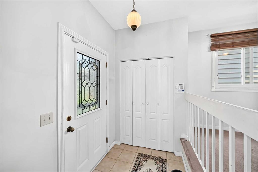 Fifth View of 6437 Coach Hill Road SW, Coach Hill, Calgary, Alberta, T3H 1B5