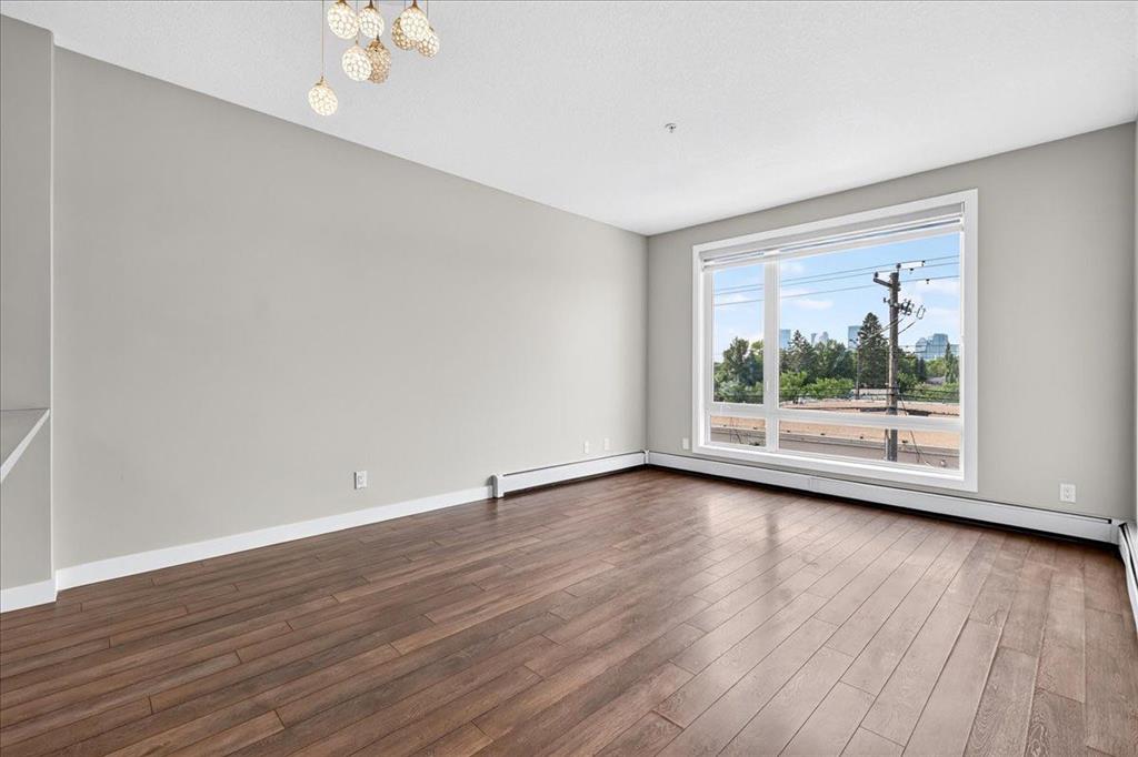 Fifth View of 304, 607 17 Avenue NW, Mount Pleasant, Calgary, Alberta, T2M 0N6