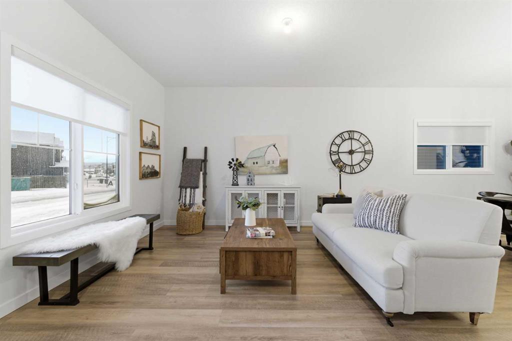 994 Chinook Winds Meadow SW, A2334099, Alberta,