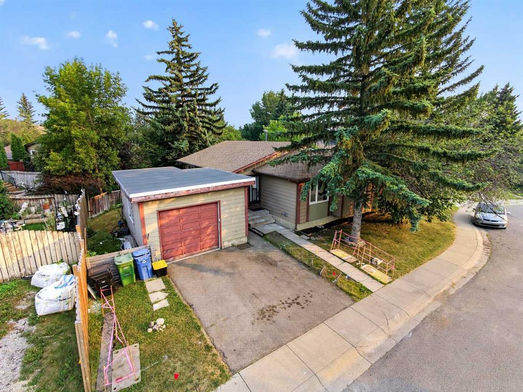 207 Deer Ridge Way SE, A2334120, Alberta,