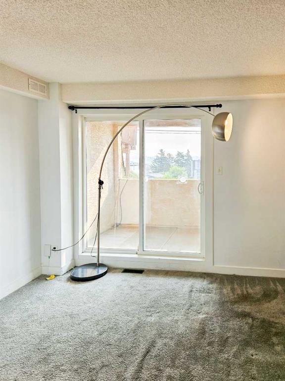 Fourth View of 14, 3726 Centre Street N, Highland Park, Calgary, Alberta, T2E 2Y3