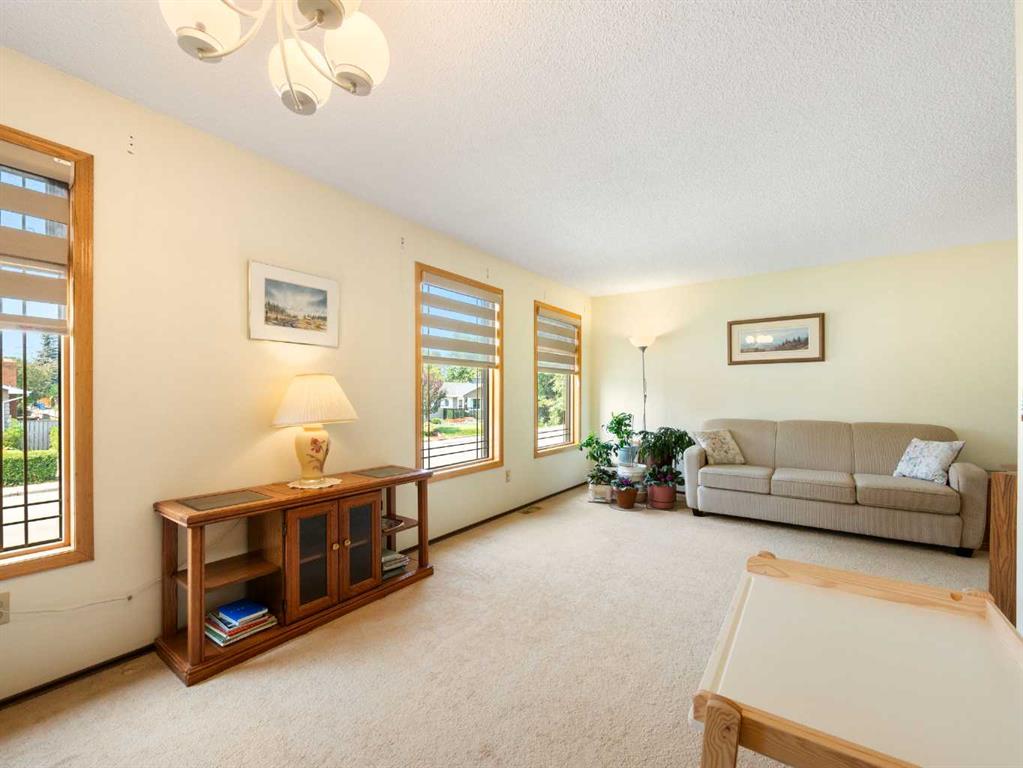 Third View of 1620 47 Street SW, Westgate, Calgary, Alberta, T3C 2C8