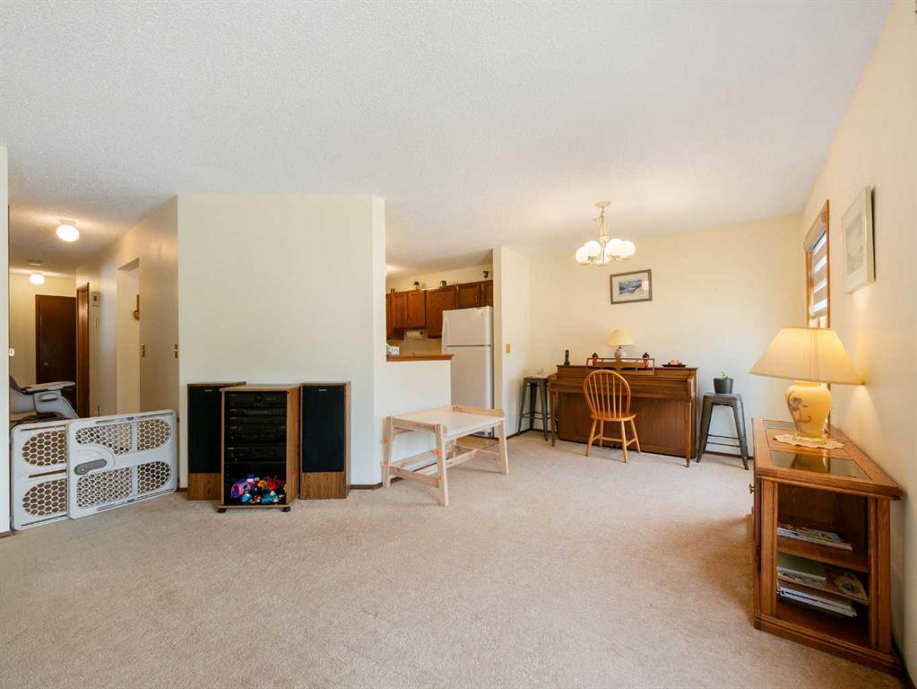 Fifth View of 1620 47 Street SW, Westgate, Calgary, Alberta, T3C 2C8