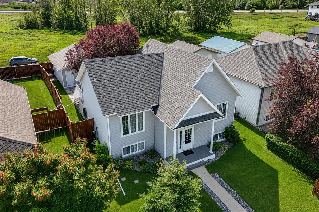 Third View of 6015 50 A Street , North End, Ponoka, Alberta, T4J 1V1