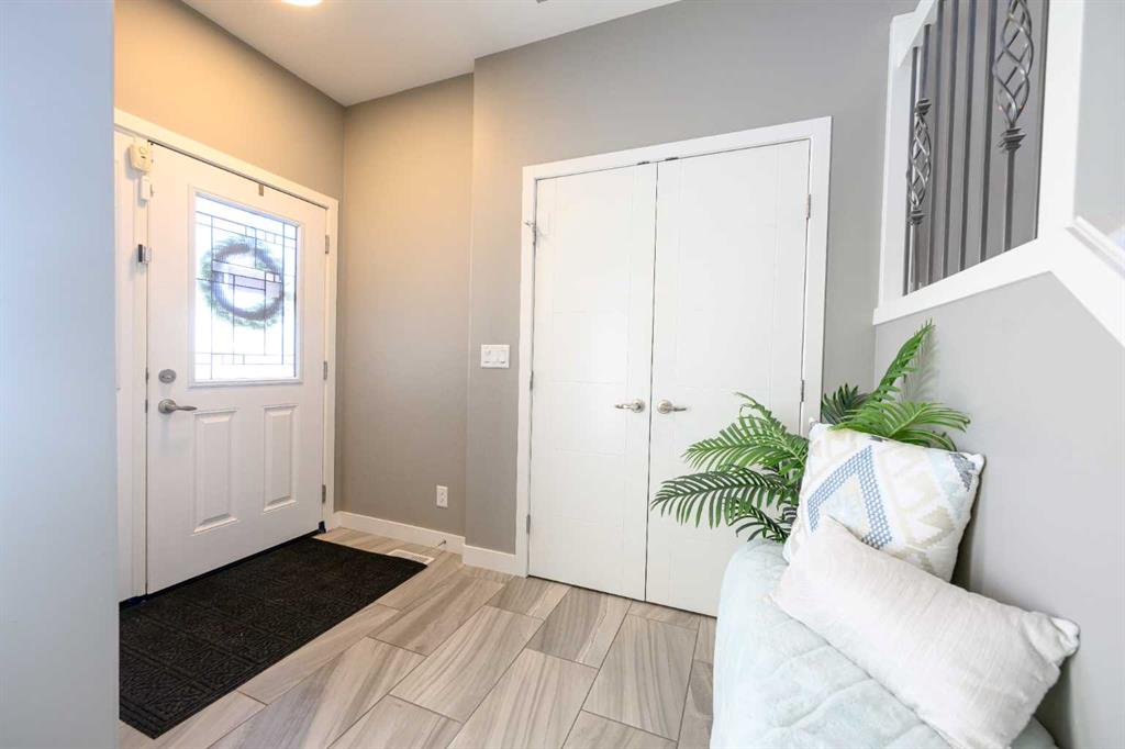 Third View of 10425 128 Avenue , Royal Oaks, Grande Prairie, Alberta, T8V 4J9
