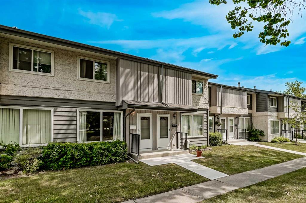 Third View of 137, 999 Canyon Meadows Drive SW, Canyon Meadows, Calgary, Alberta, T2W 2S6