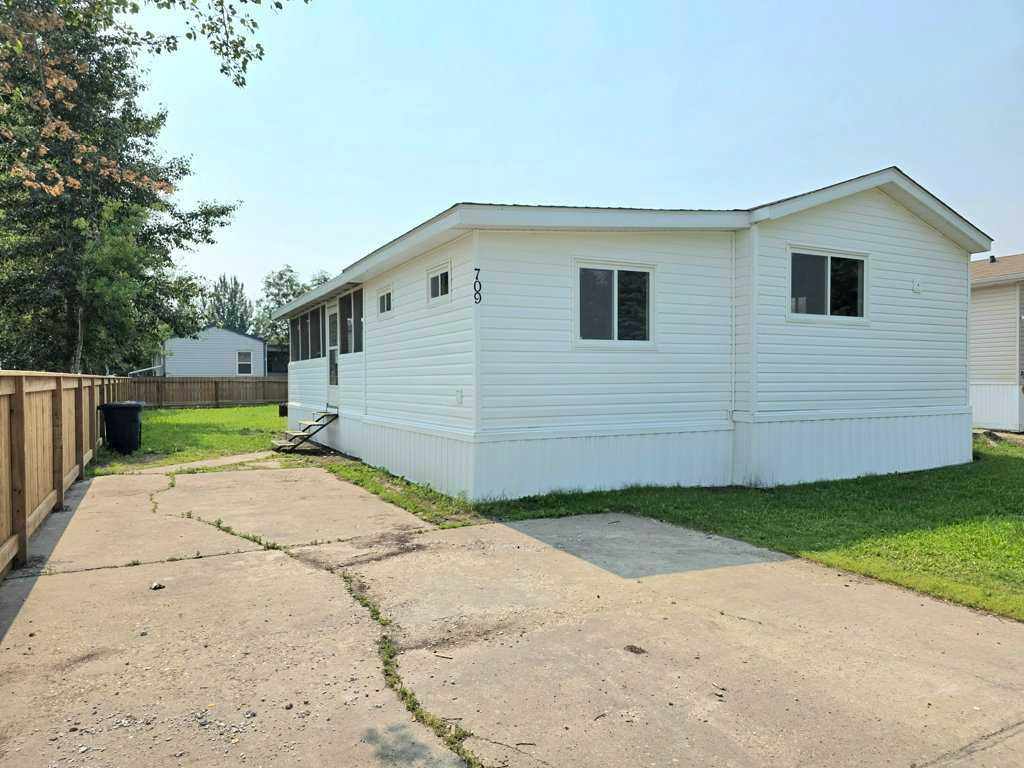 709 6 Avenue NW, A2334221, Alberta,