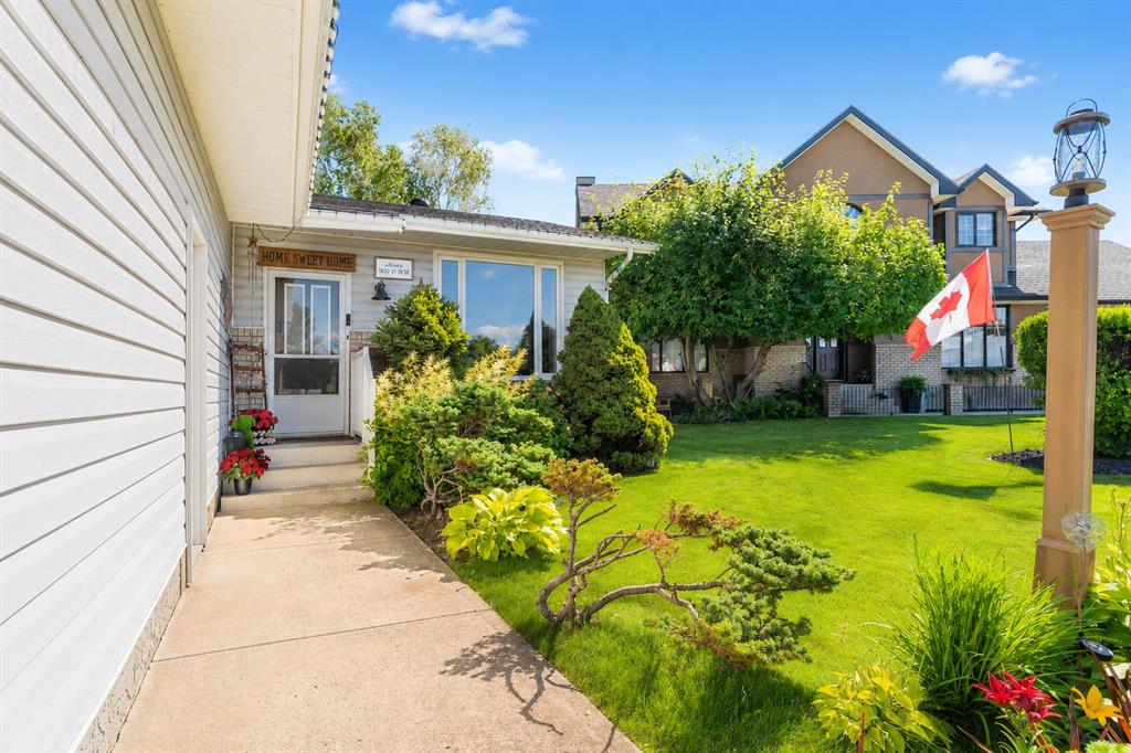 Third View of 1630 31 Street SE, Crestwood-Norwood, Medicine Hat, Alberta, T1A8J8