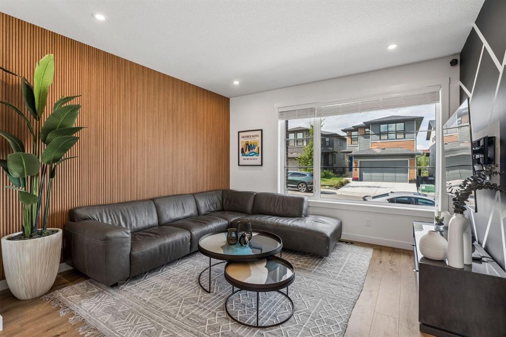 Fourth View of 125 Rochester Way NW, Haskayne, Calgary, Alberta, T3L 0G9