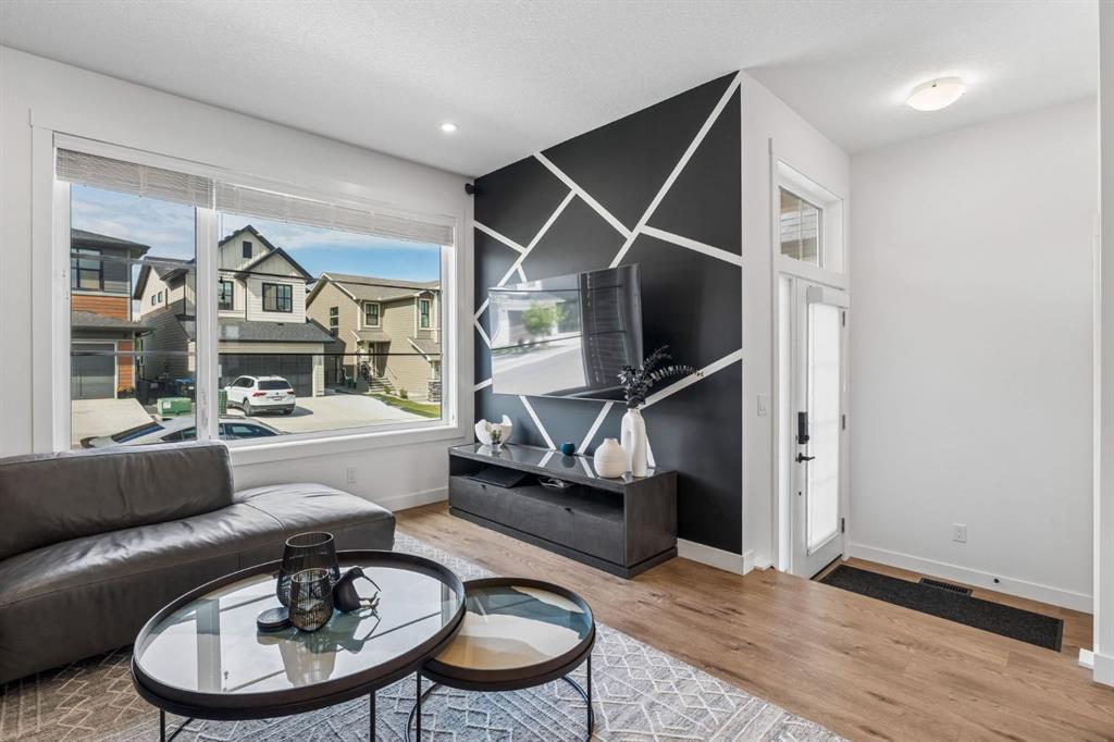 Fifth View of 125 Rochester Way NW, Haskayne, Calgary, Alberta, T3L 0G9
