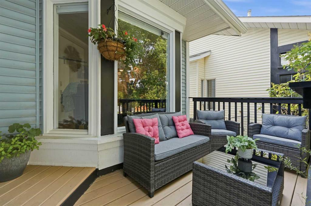 Third View of 161 Douglasbank Way SE, Douglasdale/Glen, Calgary, Alberta, T2Z 1V7