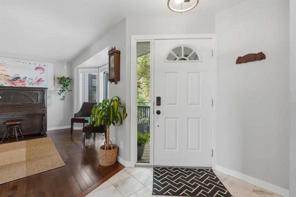 Fifth View of 161 Douglasbank Way SE, Douglasdale/Glen, Calgary, Alberta, T2Z 1V7