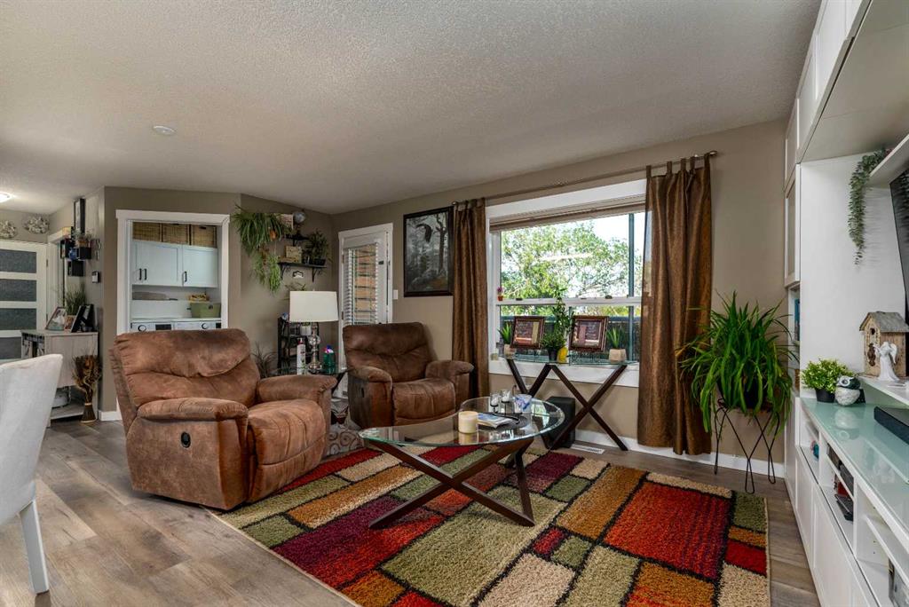 Third View of 201, 5102 47 Street , NONE, Lloydminster, Alberta, T9V 0G2