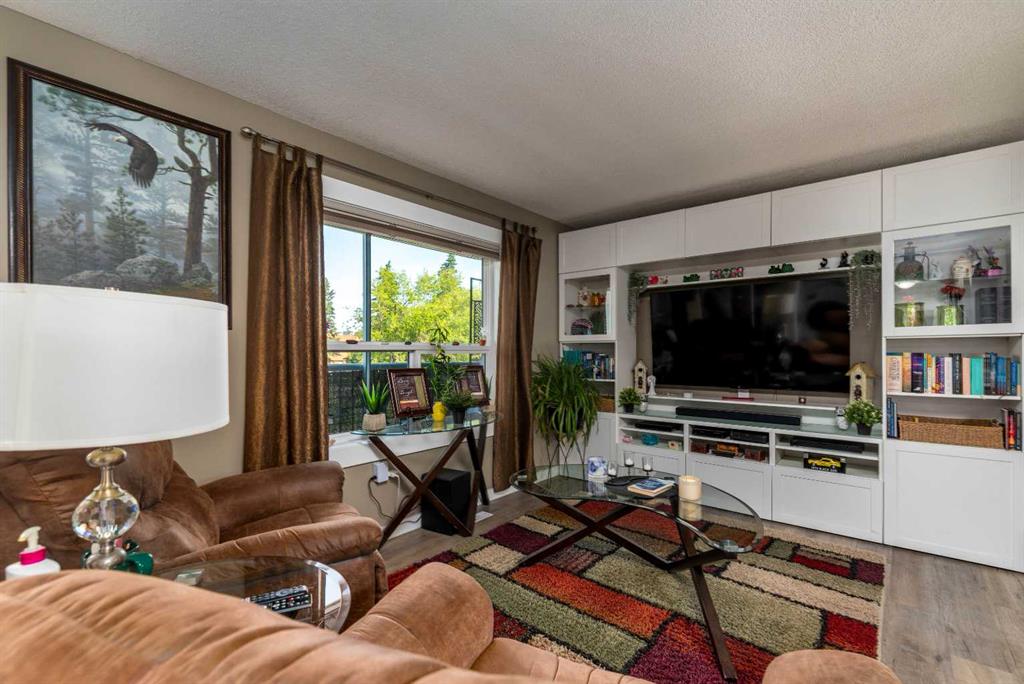 Fourth View of 201, 5102 47 Street , NONE, Lloydminster, Alberta, T9V 0G2