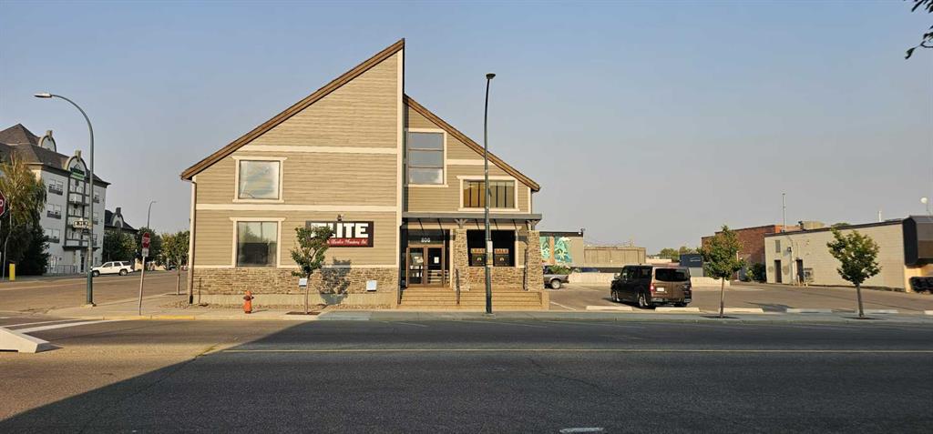Third View of 806 2 Avenue S, Downtown, Lethbridge, Alberta, T1J 0C6
